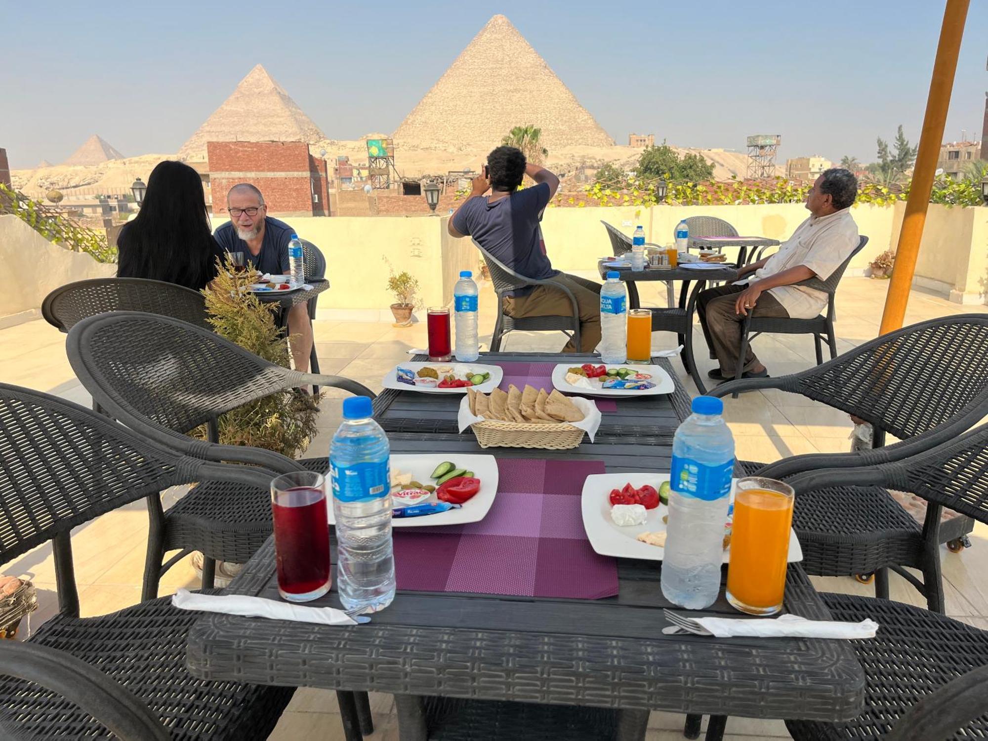 Hur Pyramids Inn Kafret el-Gabal Exterior foto